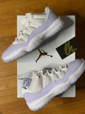 “ONLY REASONABLE OFFERS”! AUTHENTIC Air Jordan 11 Retro Low Violet/White/ 💜👟